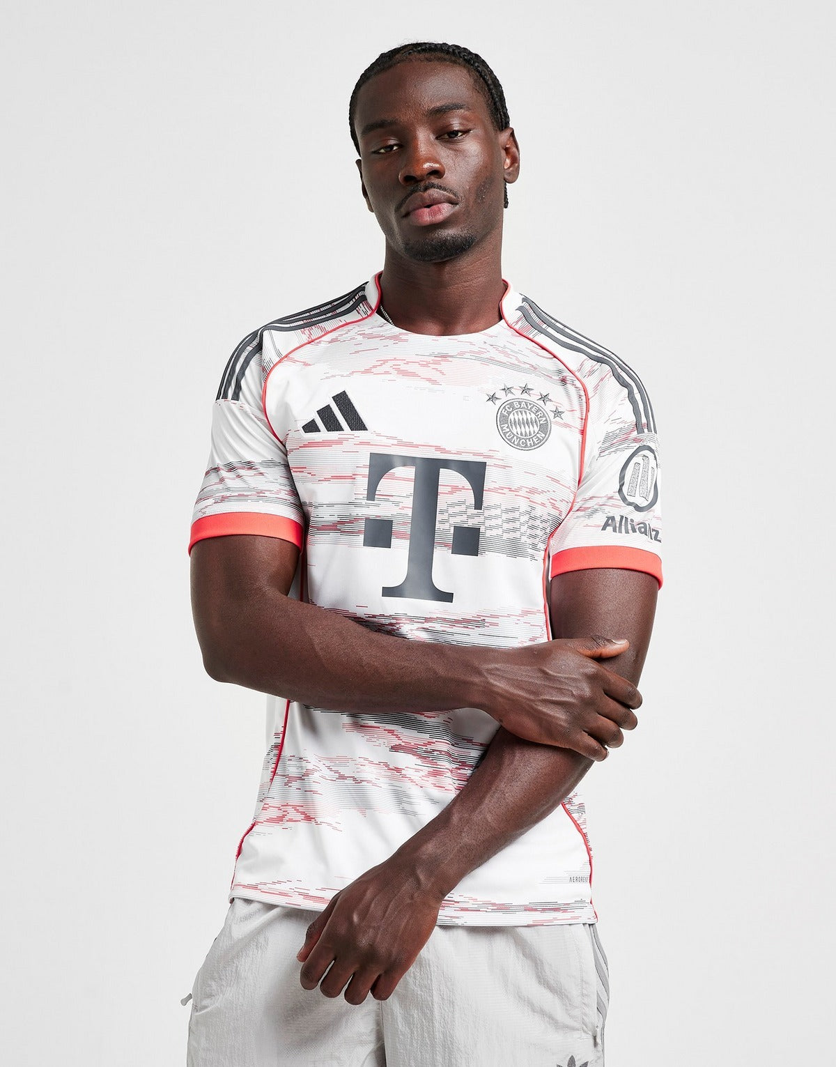 Bayern Munich 2025/26 Away Shirt