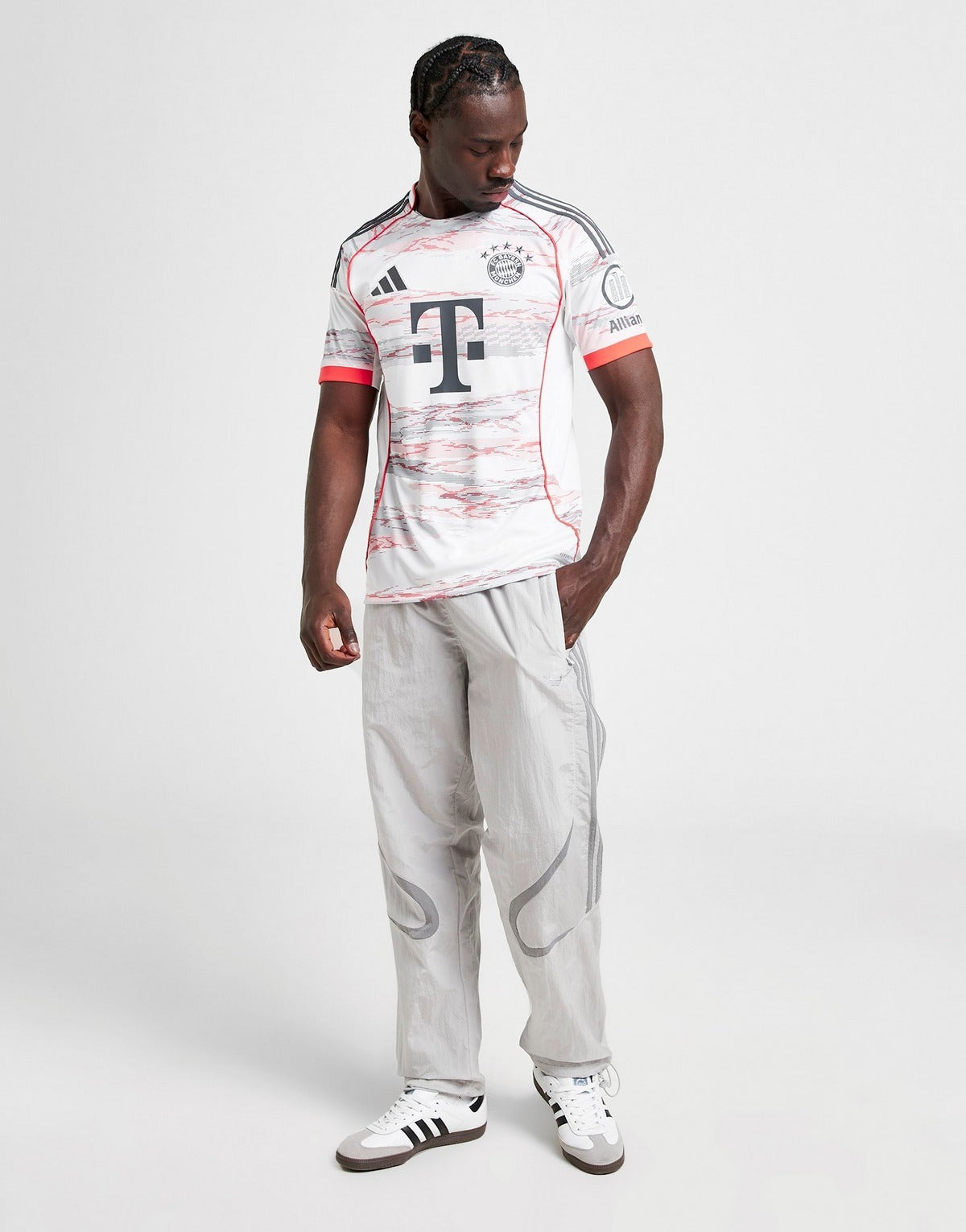 Bayern Munich 2025/26 Away Shirt
